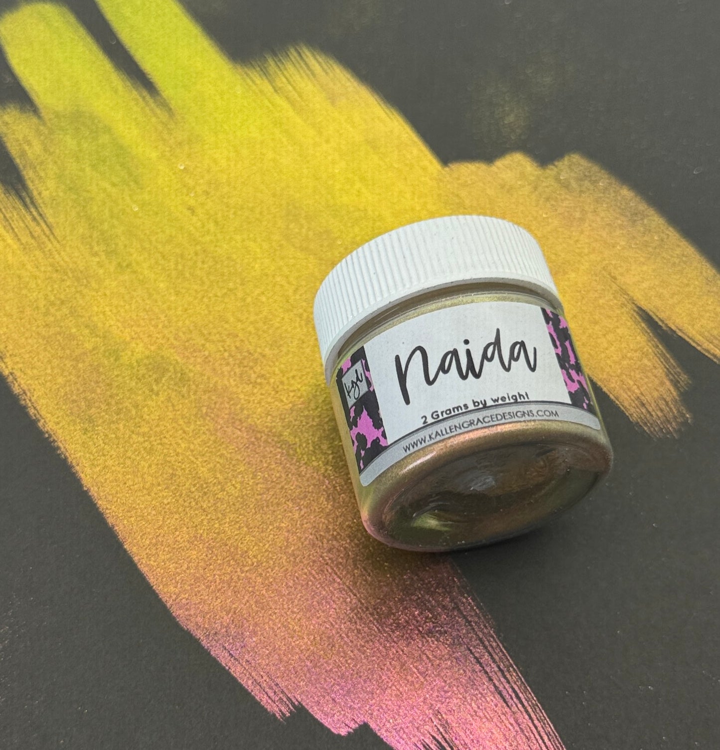 Naida // Super Chameleon Pigment 2g