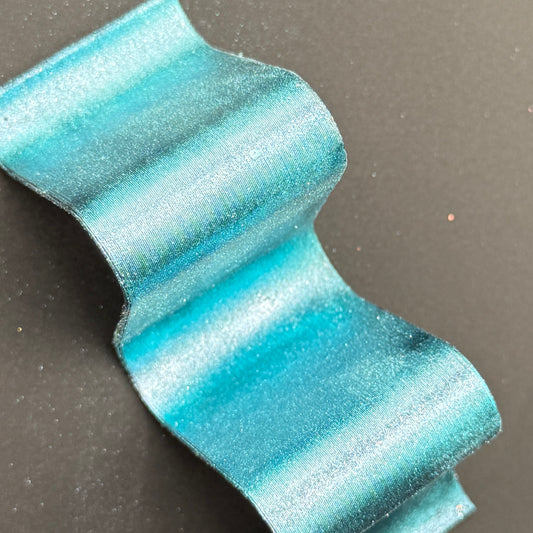 Ayla // 2g Hypershift Pigment