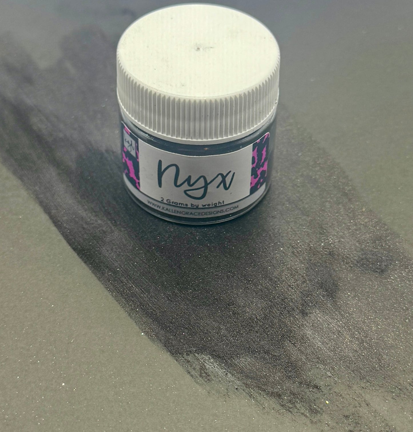 Nyx // Chrome Pigment 2g