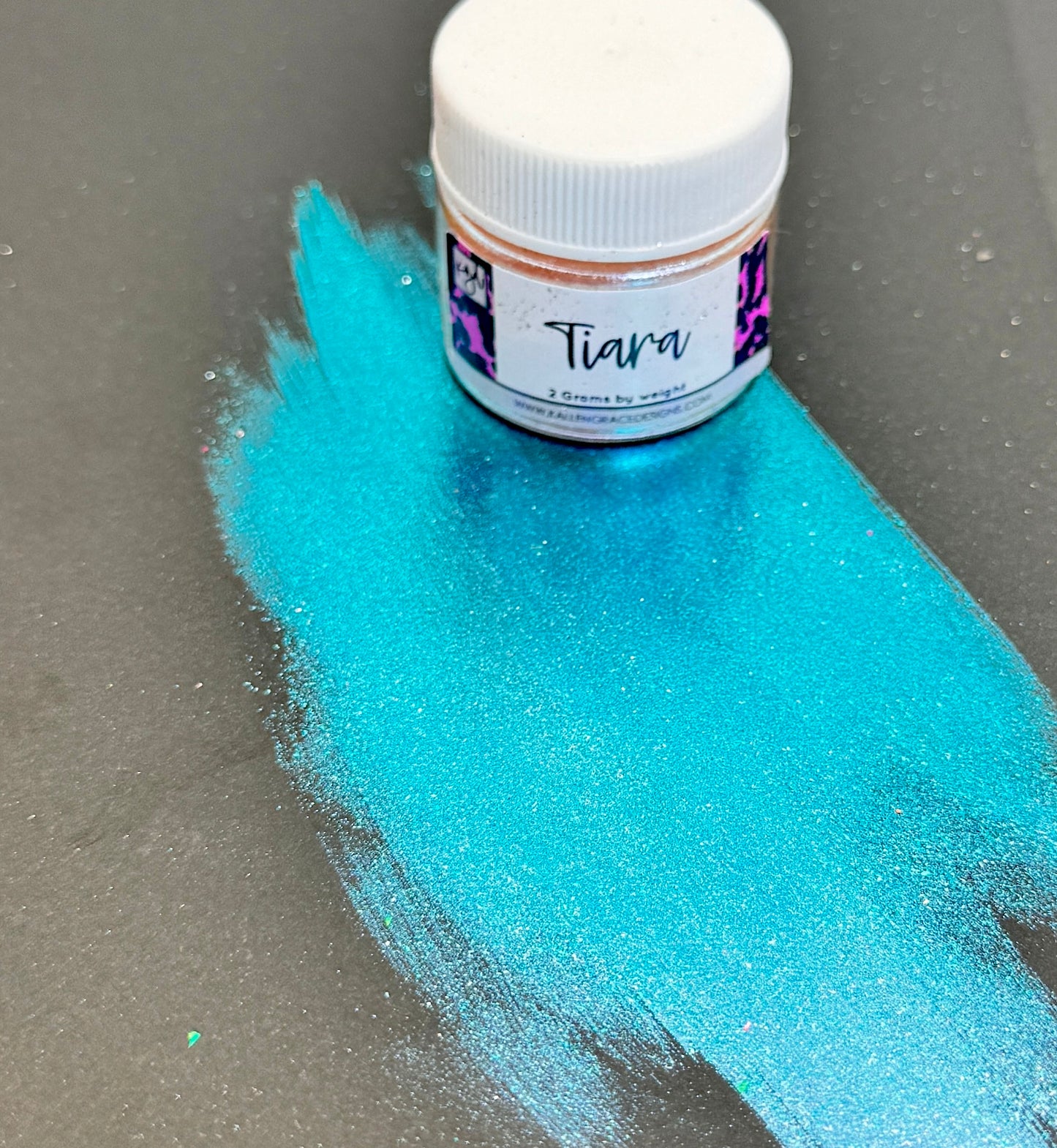 Tiara // Chrome Chameleon Pigment 2g