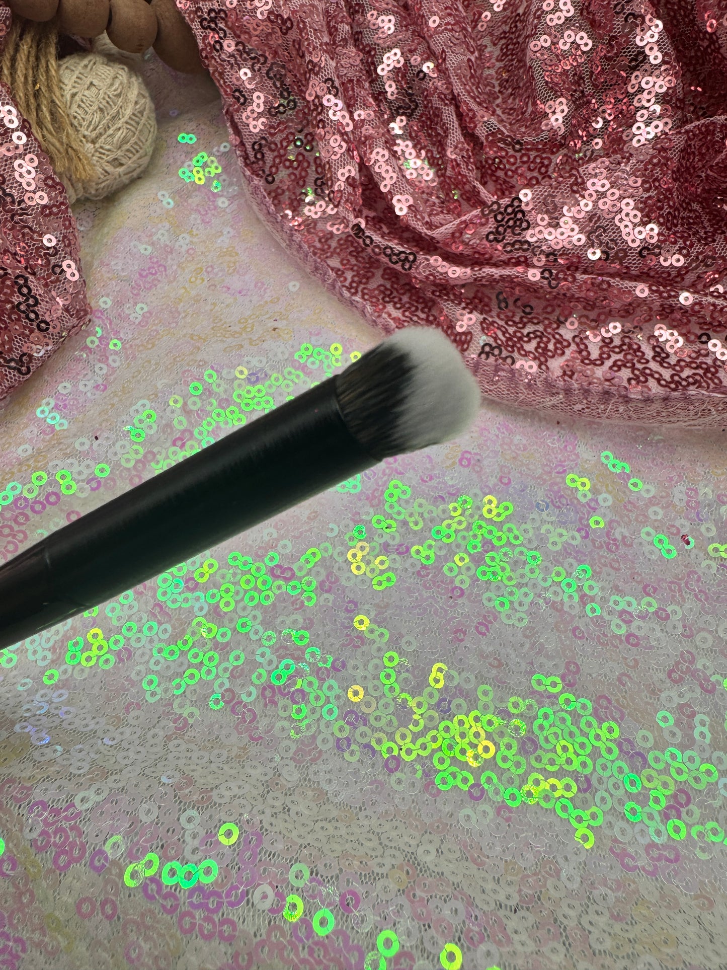 Ultra Soft Vegan Angled Micro/Pigment Brush
