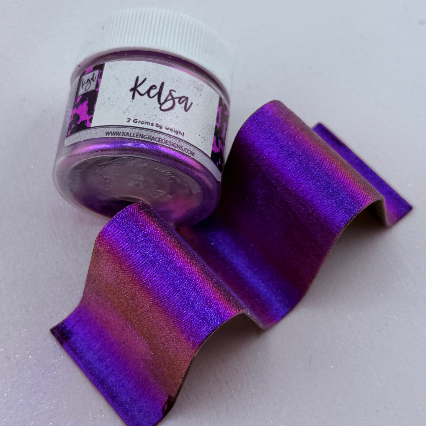 Kelsa // 2g Hypershift Chameleon Pigment