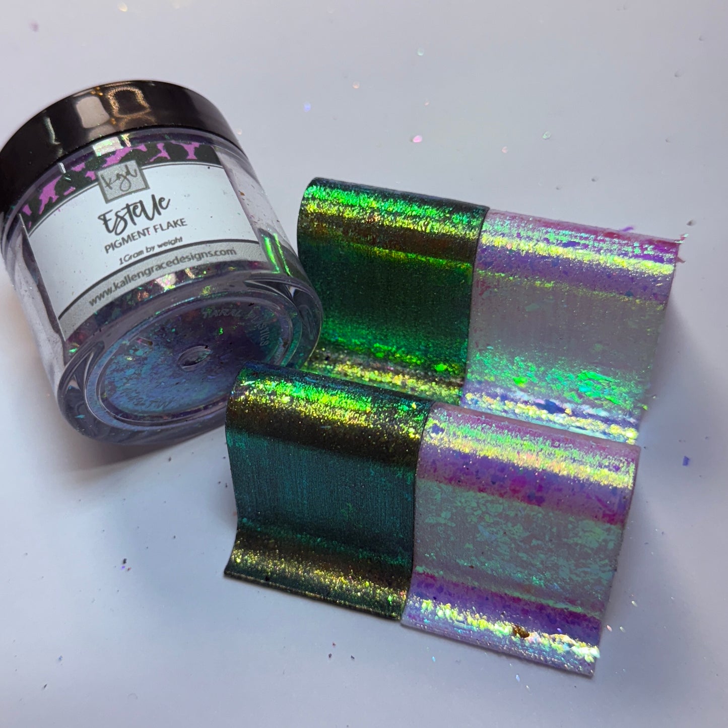 Estelle {1g Chameleon Flake}