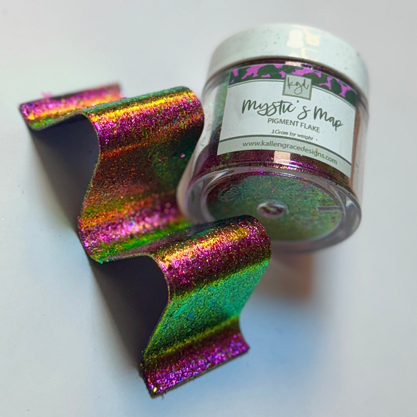 Mystics Map {1g Chameleon Flake}