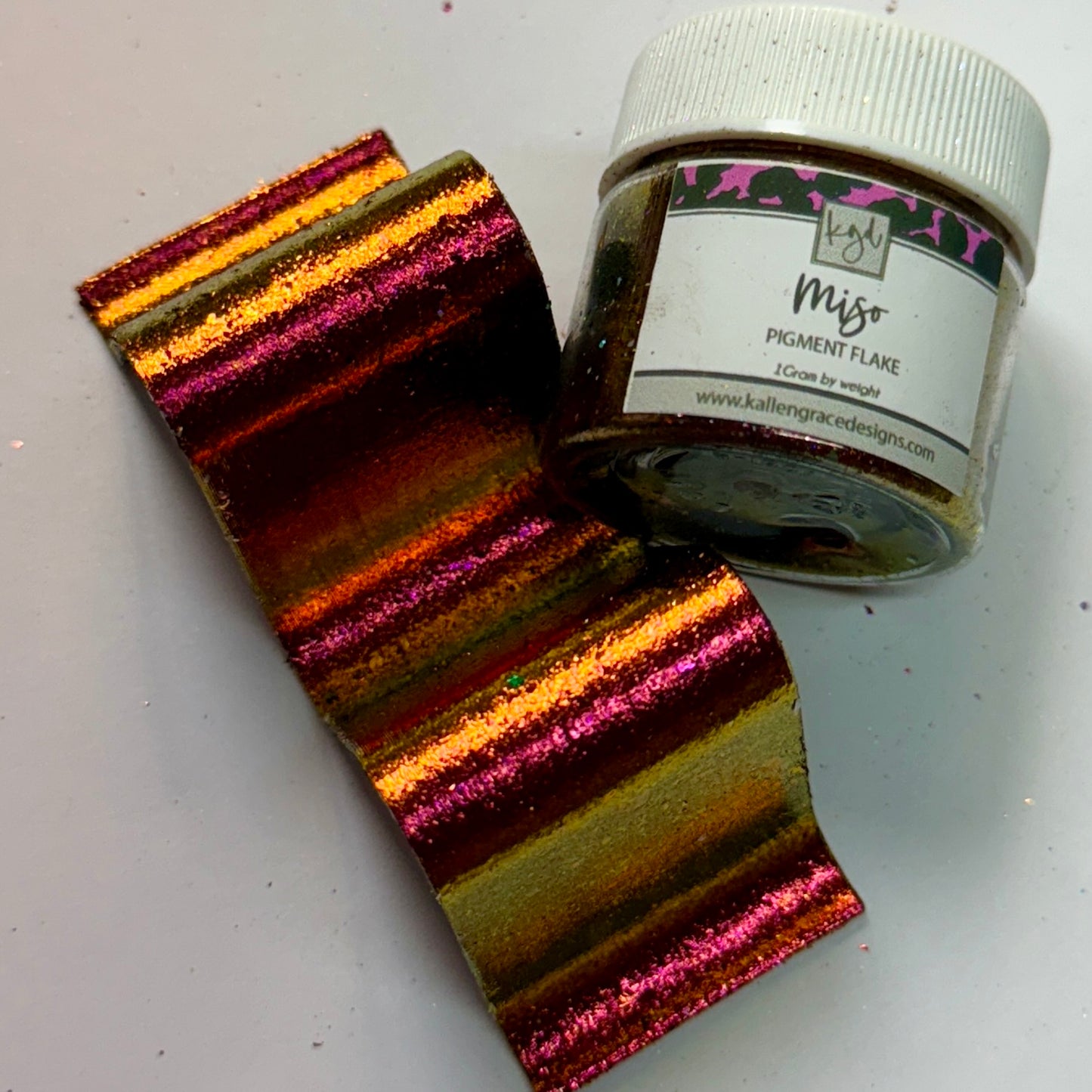Miso {1g Chameleon Flake}