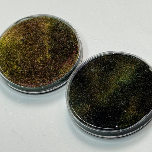 Catching Charges // 2g Super Chameleon Magnetic Pigment