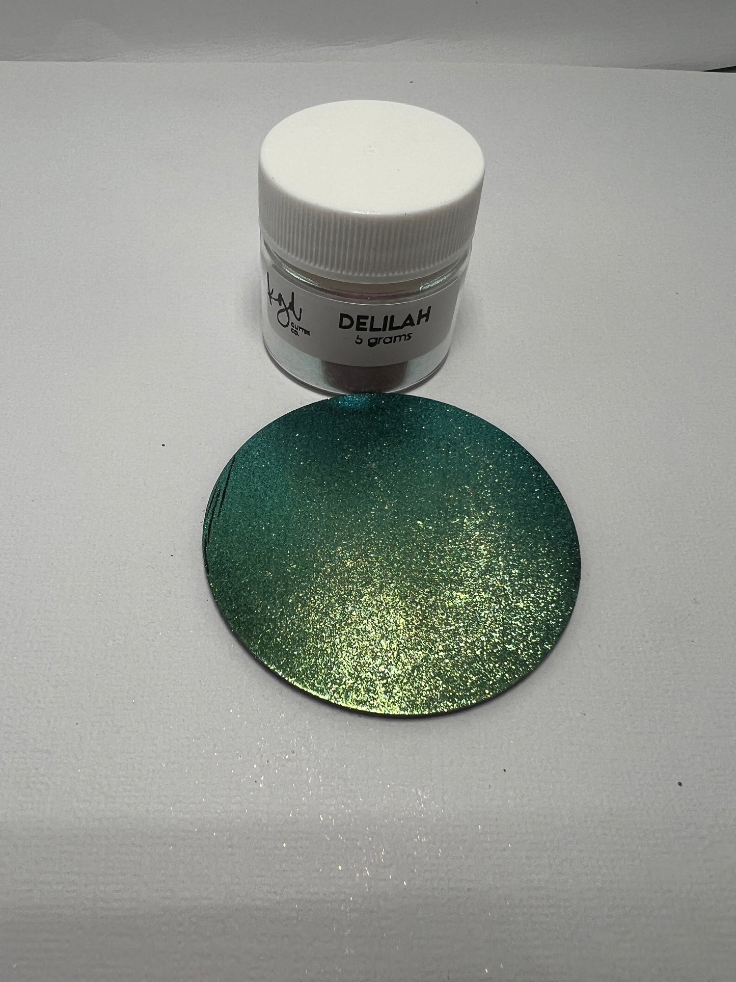 Delilah // Ghost Chameleon 3g