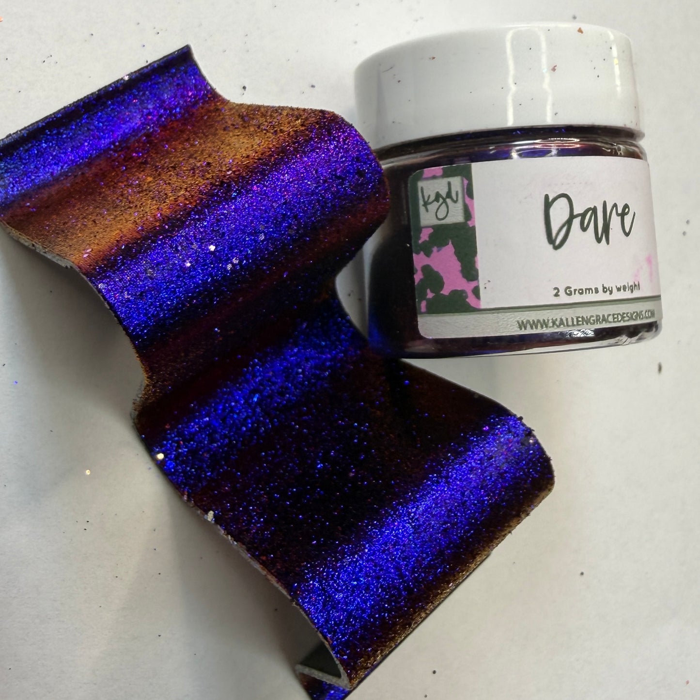 Dare // Super Chameleon Pigment 2g