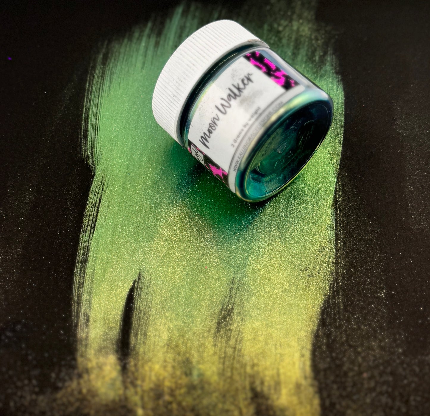 Moon Walker // Chameleon Pigment 2g