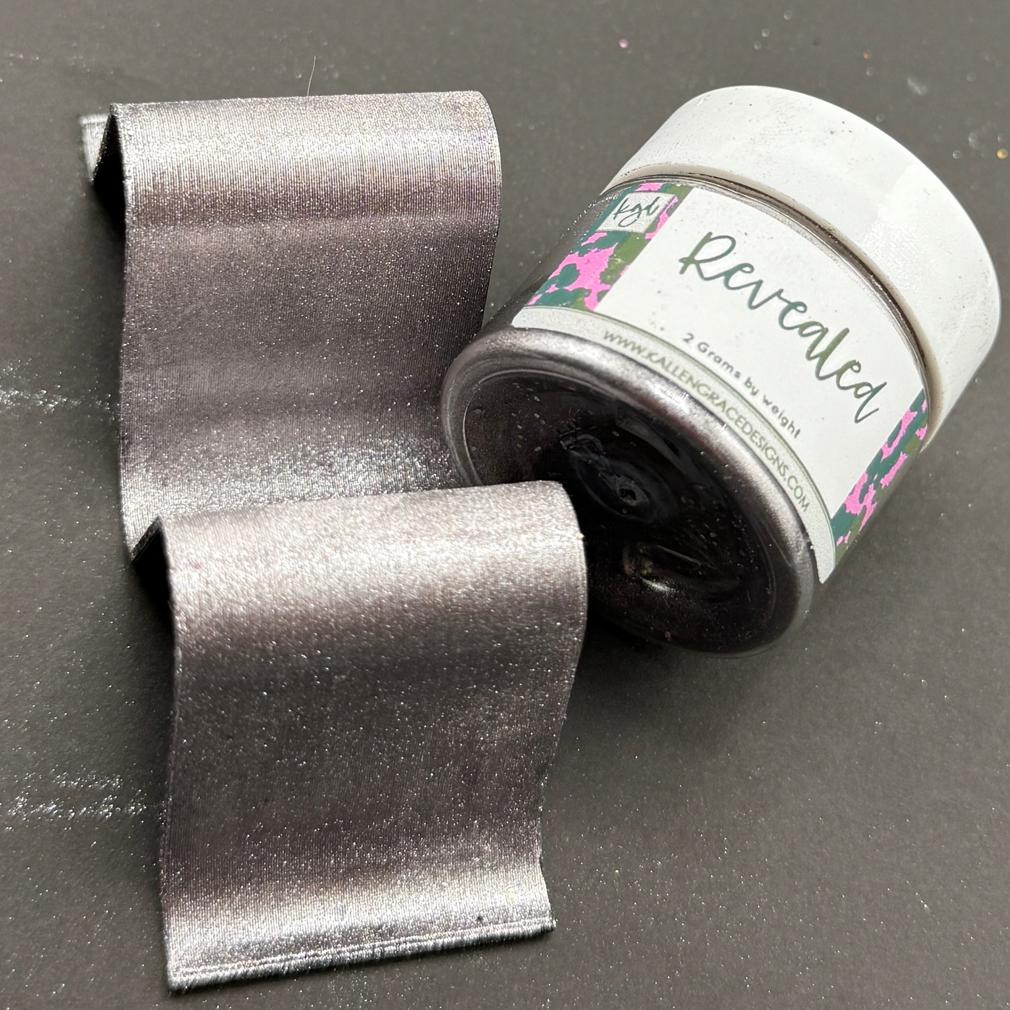 Revealed // Chrome Pigment 2g
