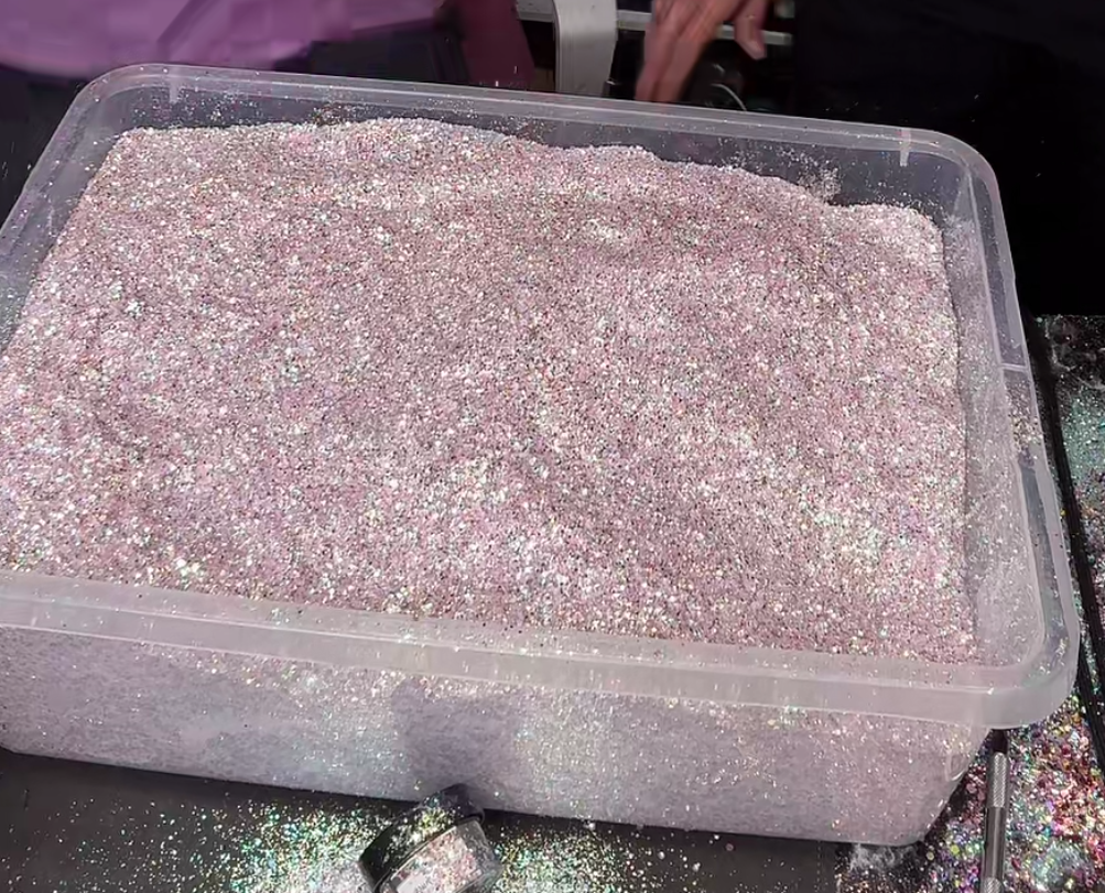 Feeling Frosty {VAULT GLITTER MIX 12/19}