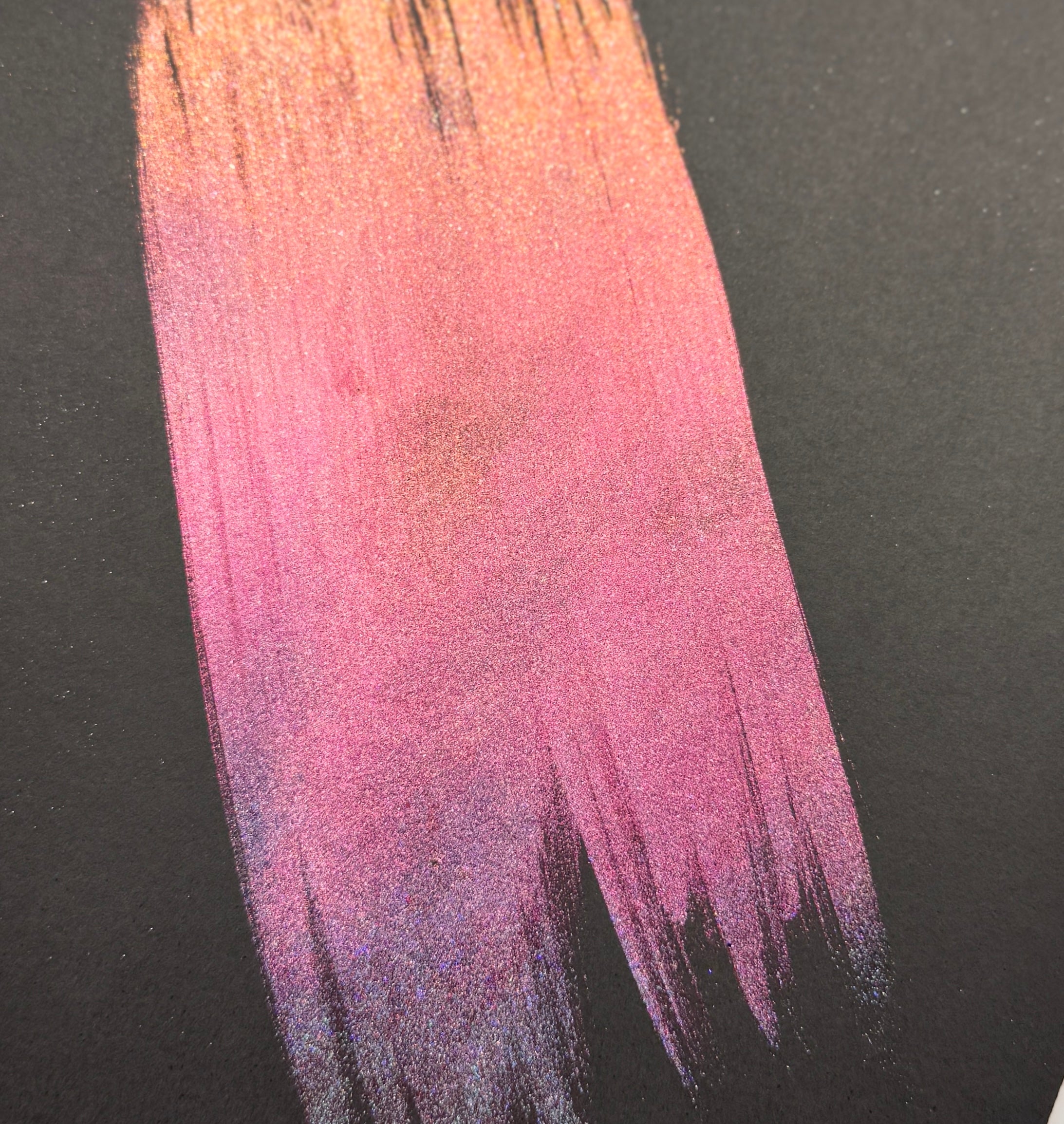 Stunna // Holographic Chameleon Pigment