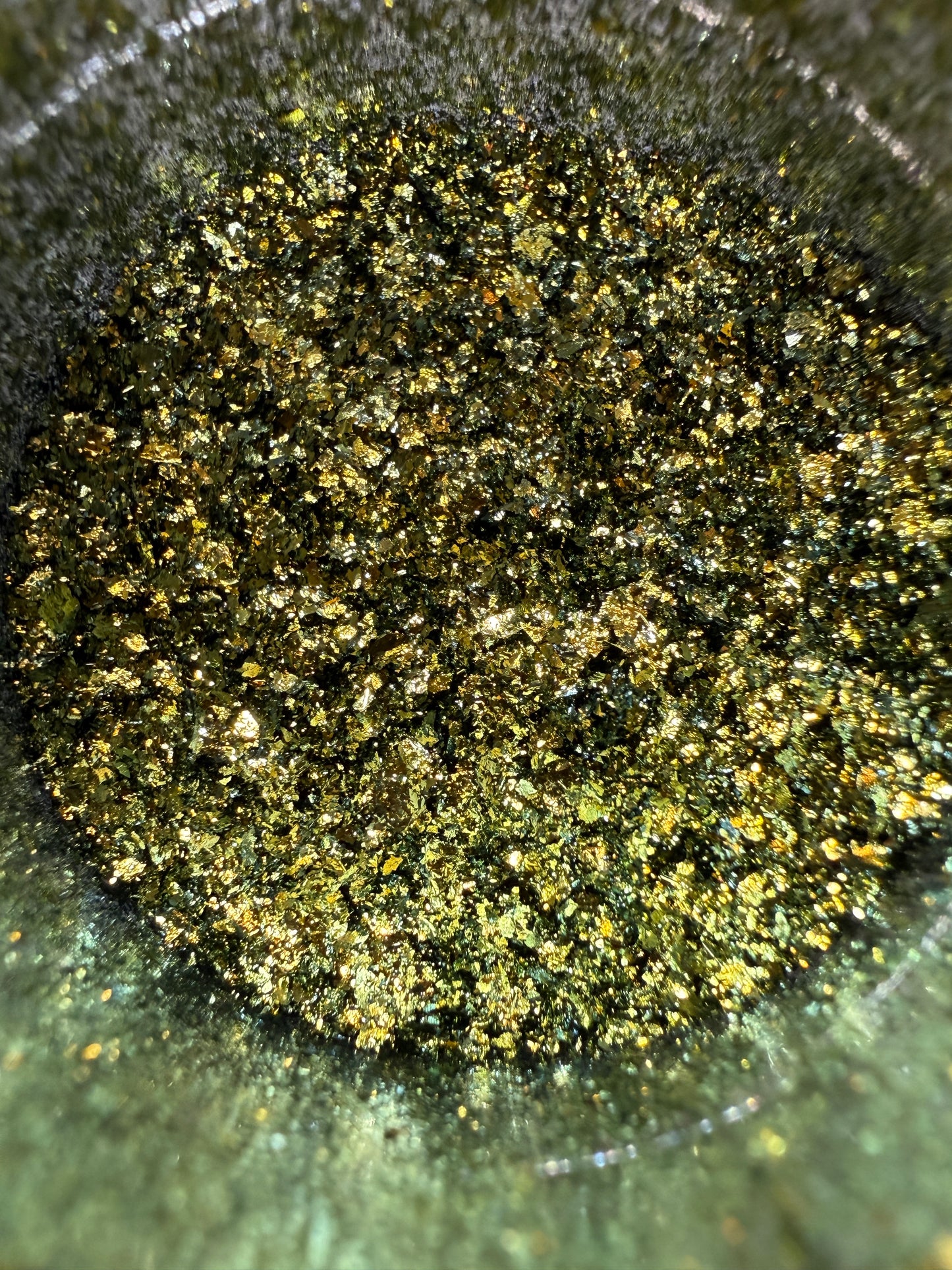 Olive Juice Flake // Chrome Pigment Flake
