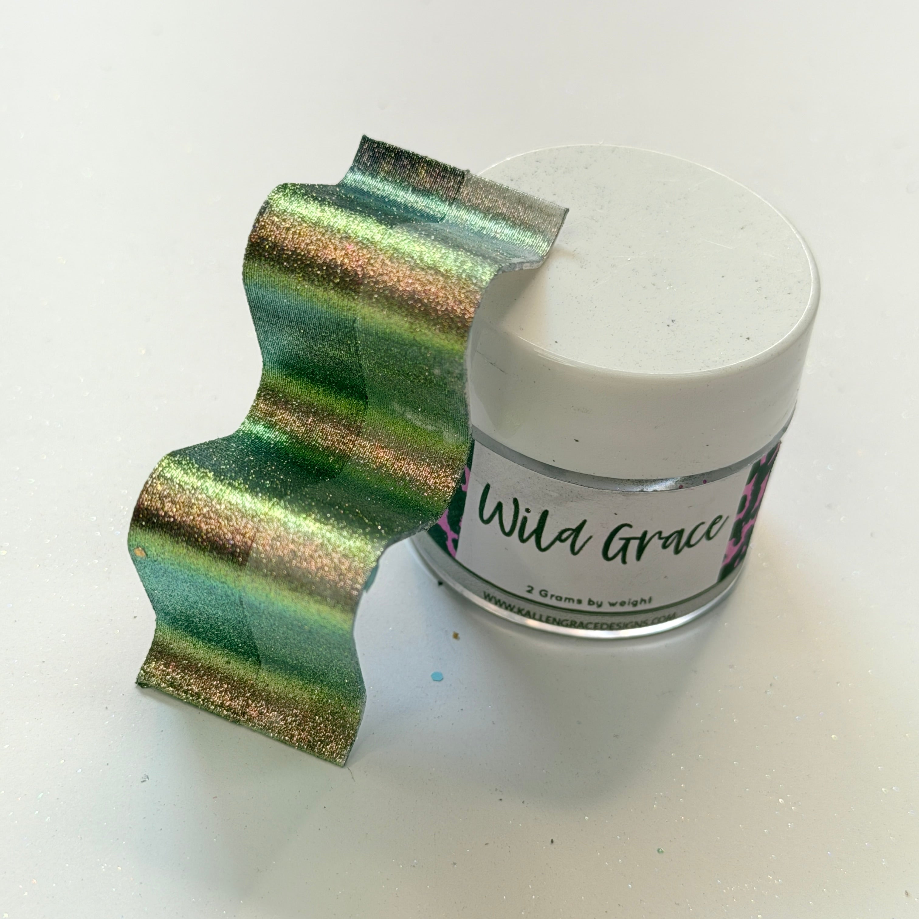 Wild Grace // Shimmer Chrome Chameleon Pigment 2G