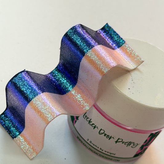 Locker Door Poetry // Shimmer Hypershift Pigment 2G