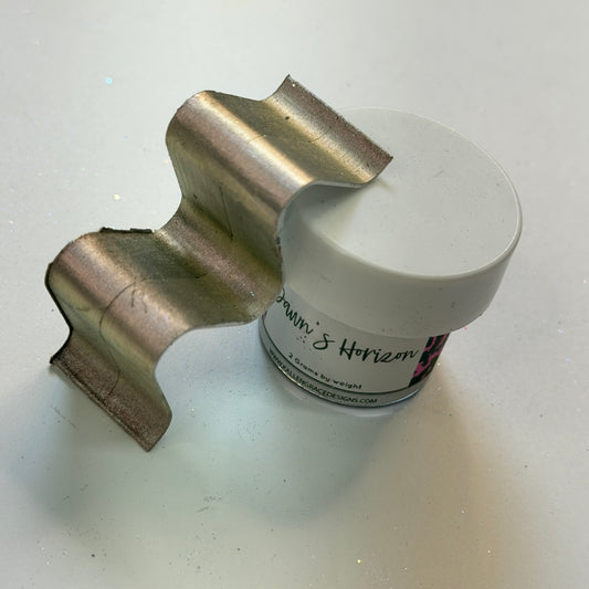 Dawn's Horizon // MAGNETIC Chrome Pigment 2G