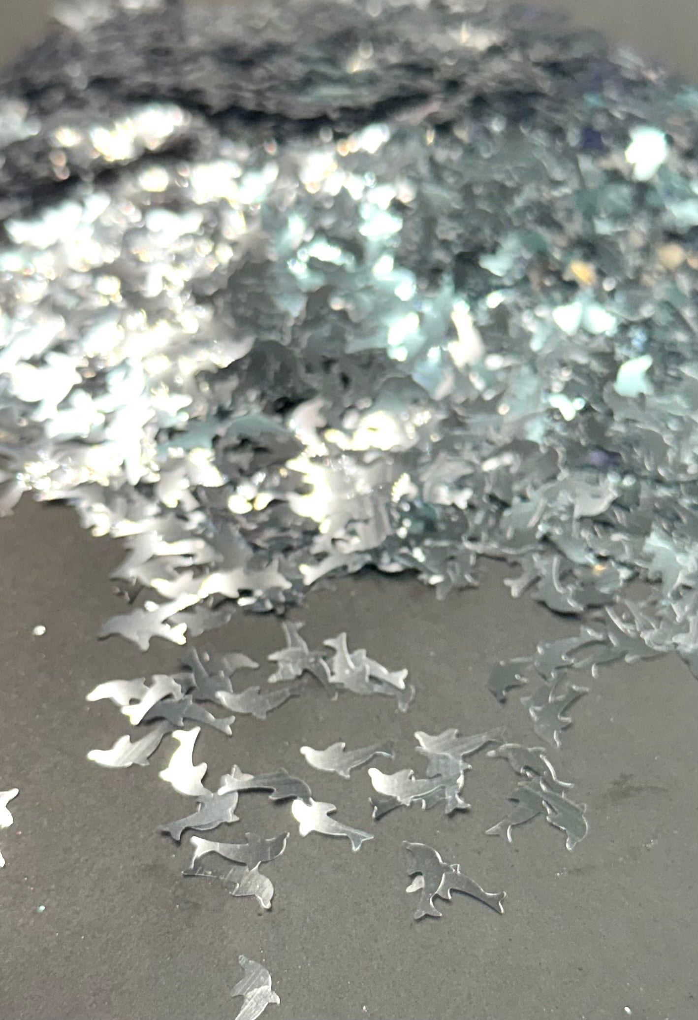 {Shape Glitter} Dolphins