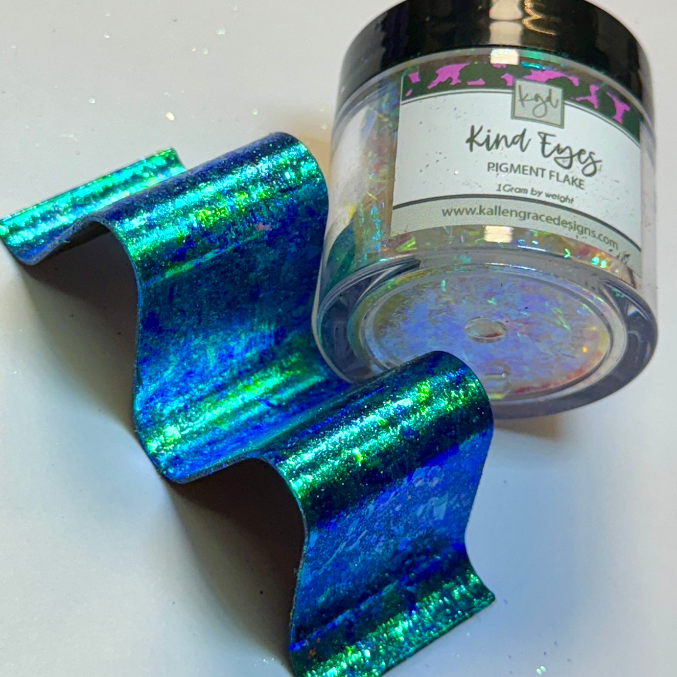 Kind Eyes  (Chameleon Flake}