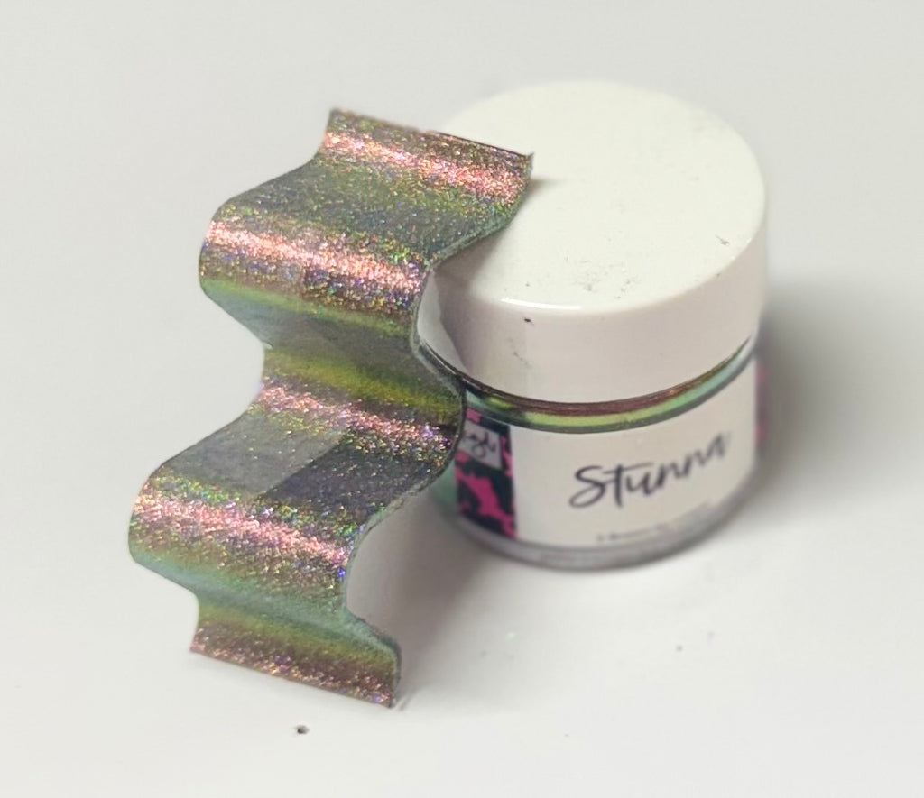 Stunna // Holographic Chameleon Pigment