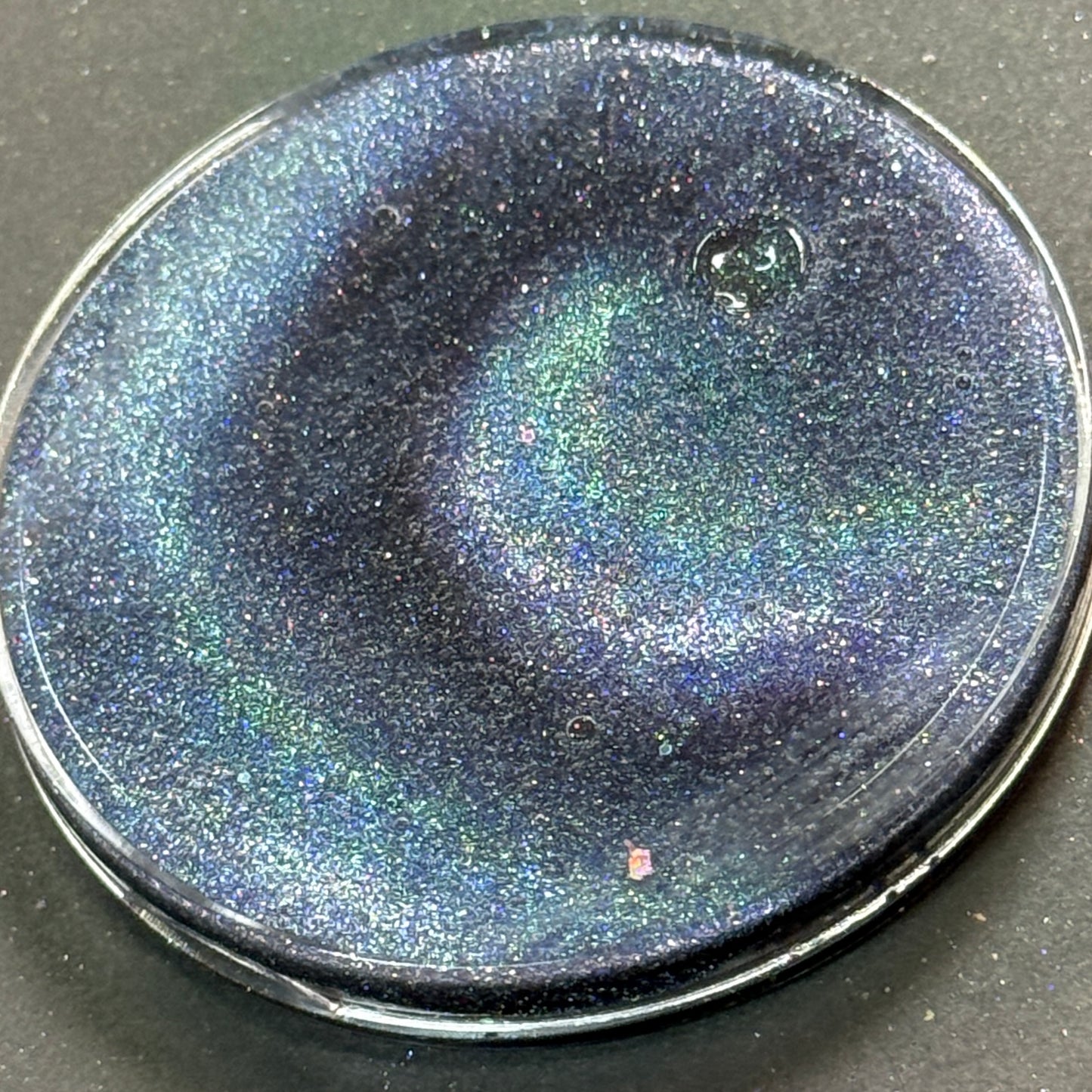 Drawn to You // 2g Super Chameleon Magnetic Pigment