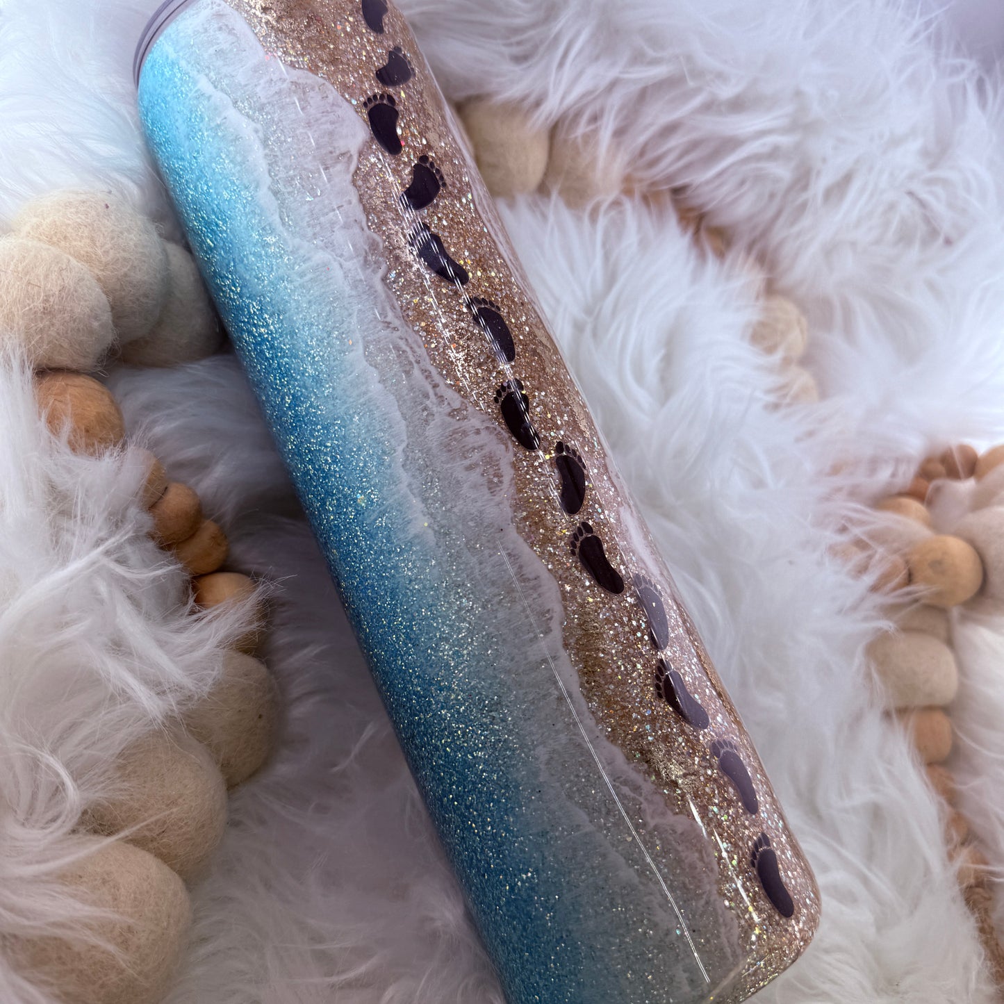 #32 Beach w/ footprints quote // 32 Plump