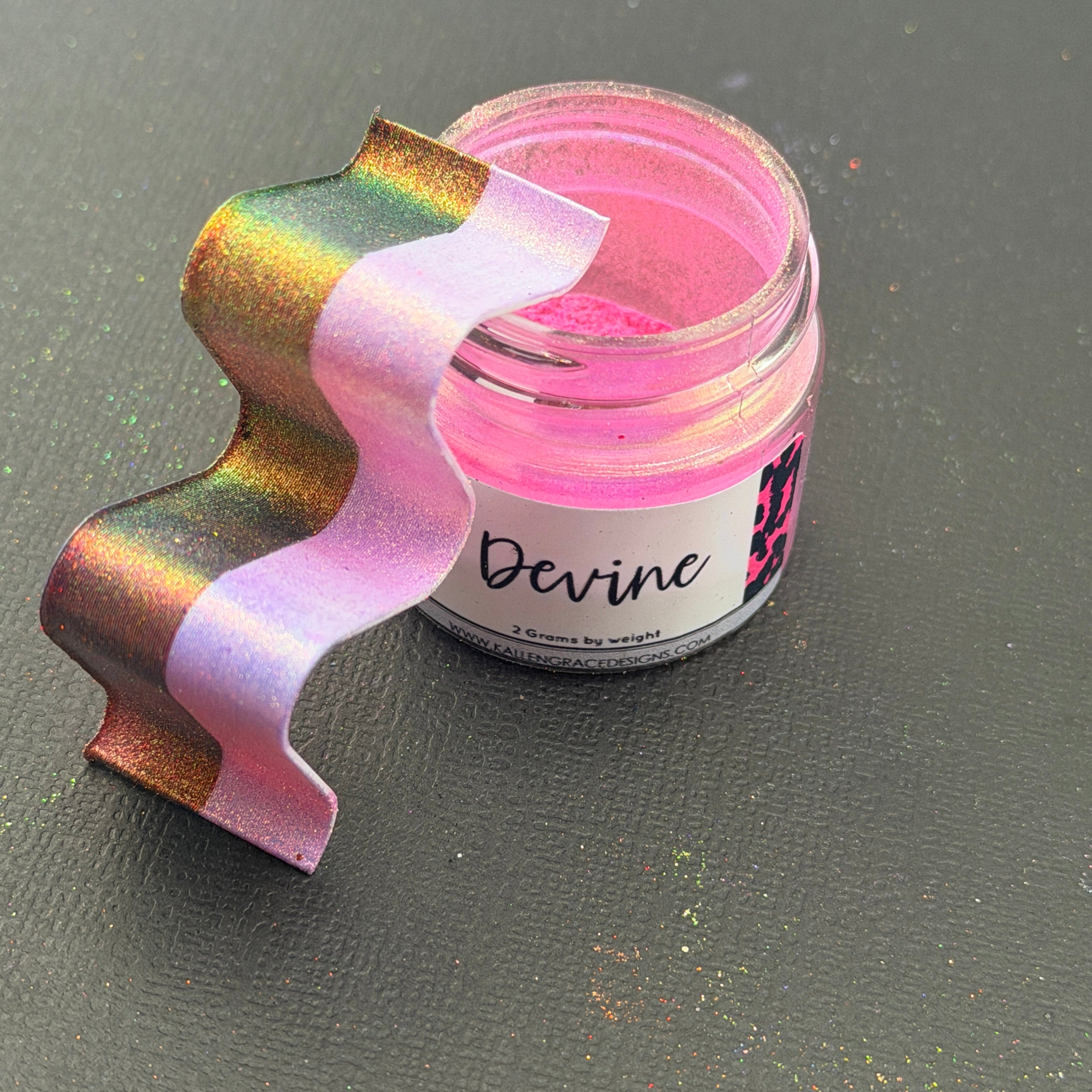 Devine // Hypershift Pigment 2G