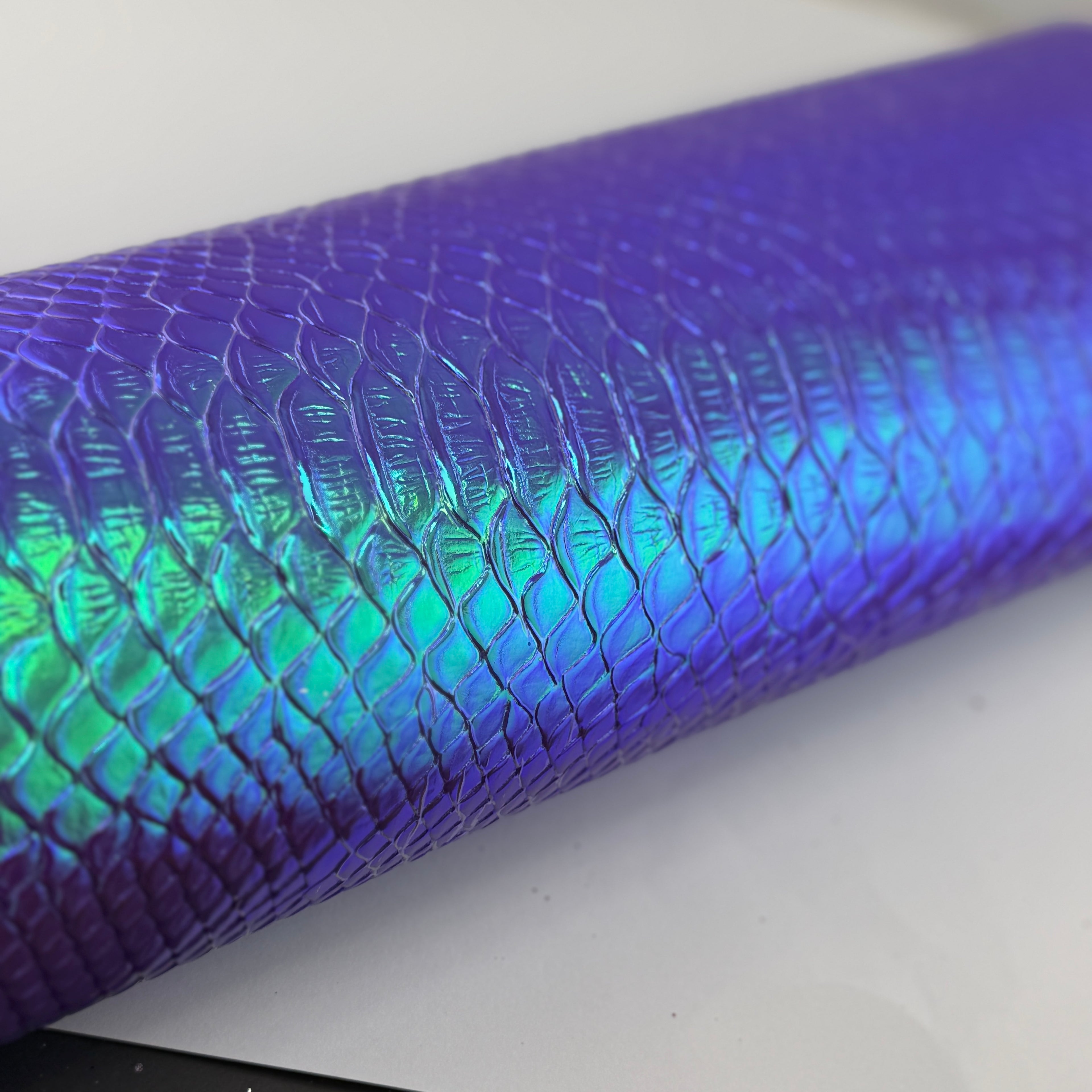 Colorshifting Scale Faux Leather {#6}