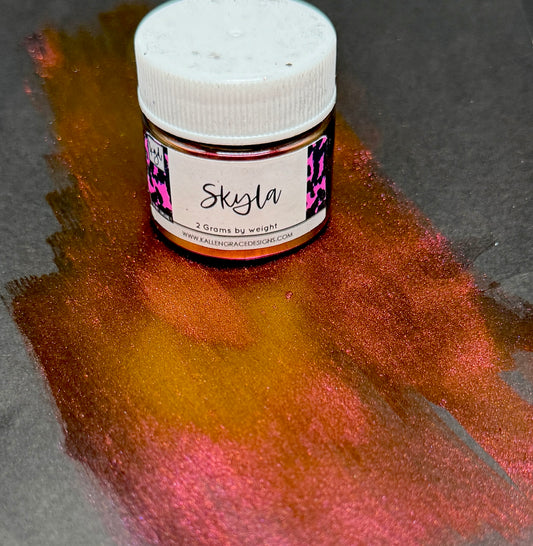 Skyla // Super Chameleon Pigment 2g
