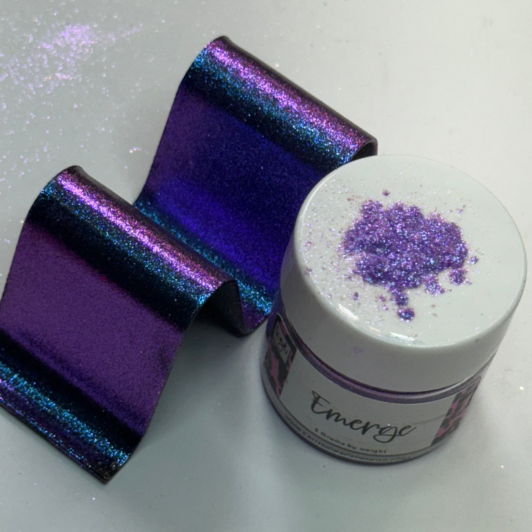 Emerge // 2g Chameleon Pigment