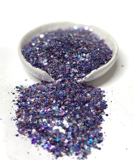 Queen Charlotte {VAULT GLITTER MIX 3/6}