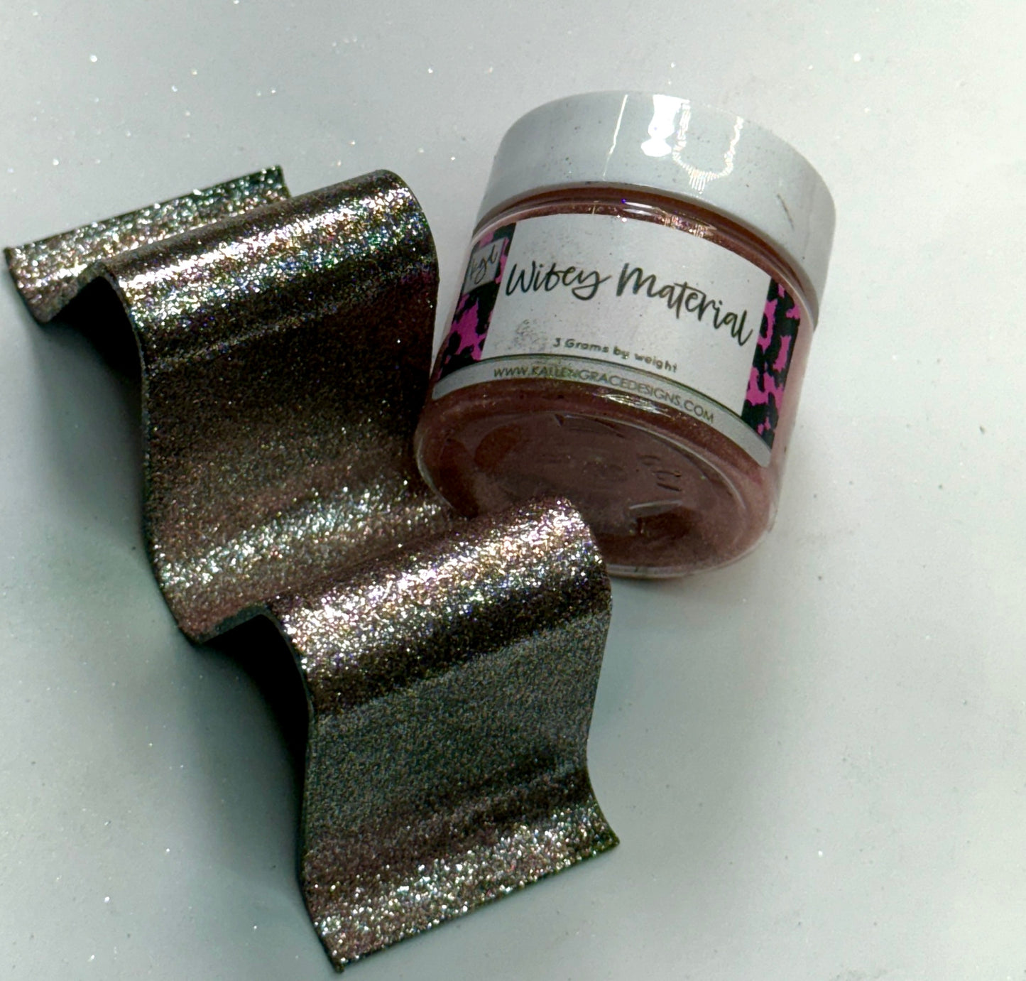 Wifey Material // Chrome Pigment 3g