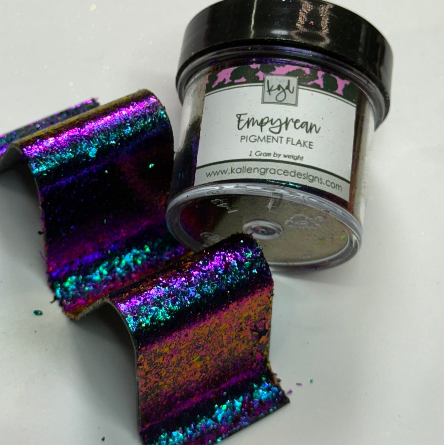 Empyrean {Medium Flake}