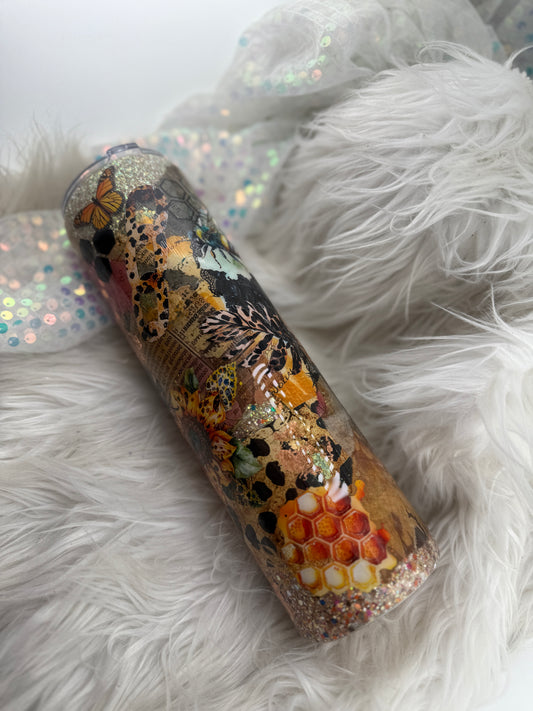 #68 {RTS} Bee Decoupage - 32oz Plump