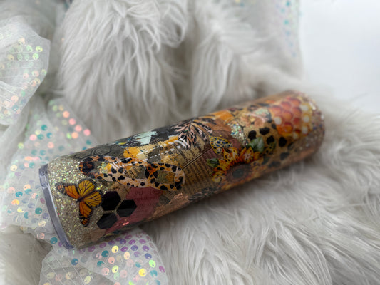 #68 {RTS} Bee Decoupage - 32oz Plump