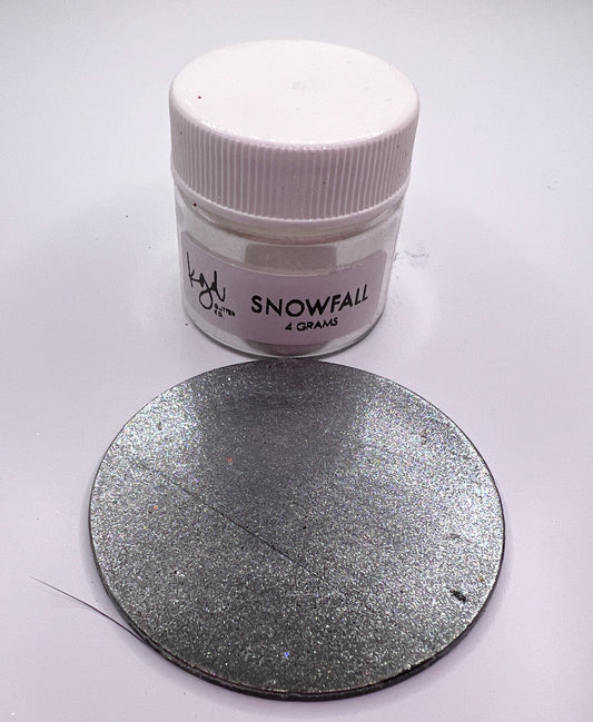 Snowfall // Metallic Pigment 4g