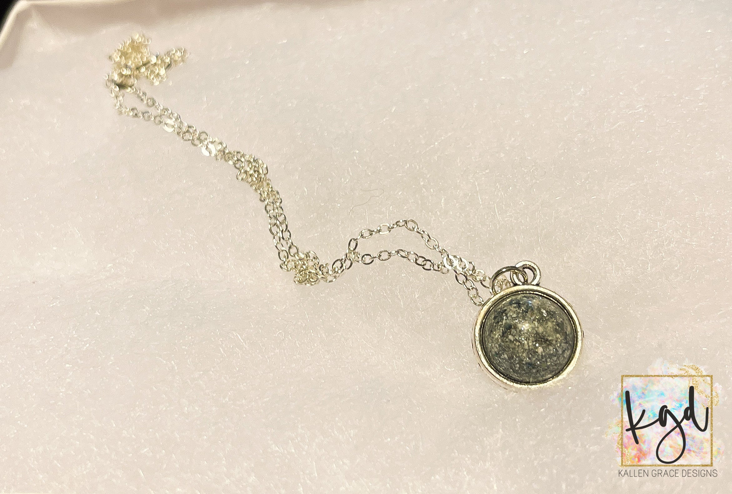{MTO} Round Zinc Alloy Necklace *SIlver Only*