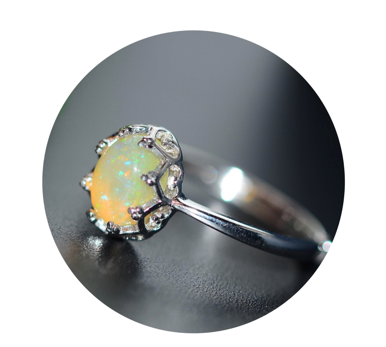 {MTO} Crown Oval Ring [Adjustable]