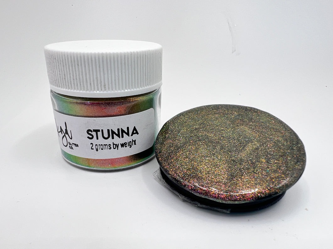 Stunna // Holographic Chameleon Pigment
